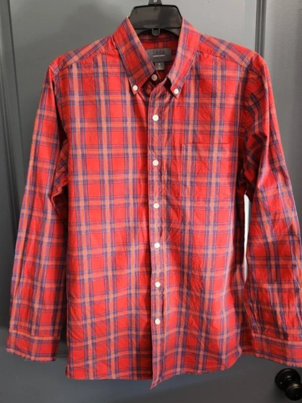 Saddlebred 1888 tailored fit poplin long sleeve button-up